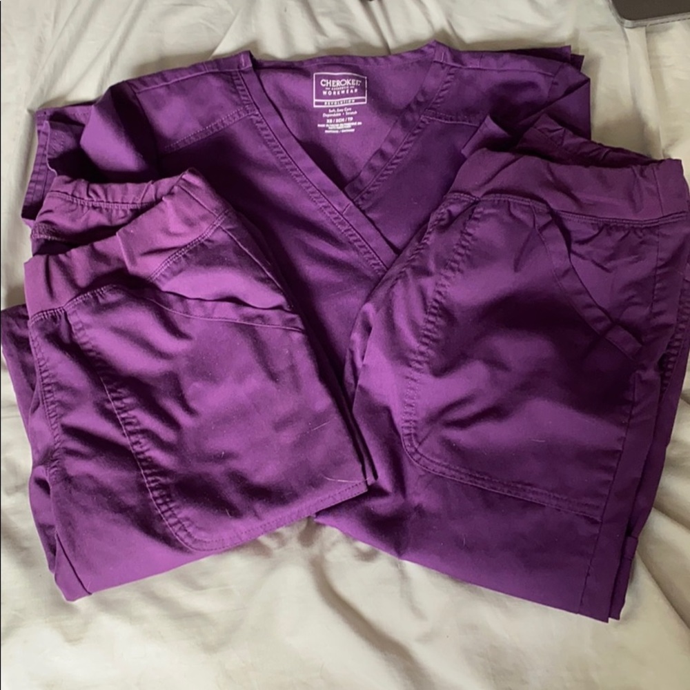 Cherokeee XS Scrubs Set -  1 XS top & 2 XXS P